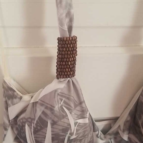 ELIZABETH'S SECRET Halter Dress - Picture 2 of 10